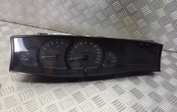 Opel Omega B2 Tachometer 09228408