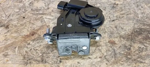 Toyota Auris 150 Tailgate lock latch 6935002080