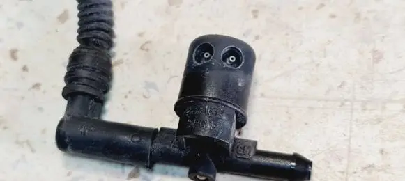 Opel Zafira B Windshield washer spray nozzle 9221637