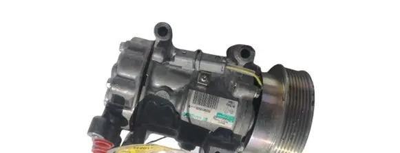 Renault Clio I Air conditioning (A/C) compressor (pump) 8200819568--B 8200819568B 8200819568B D4F740 SD6V12