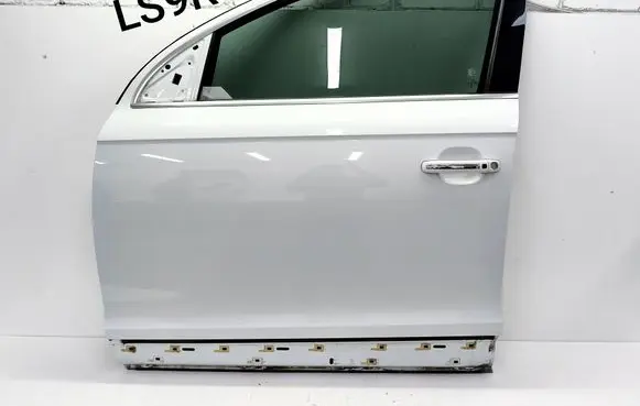 Audi Q7 4L Front door 