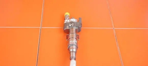 BMW 1 E81 E87 Fuel injector 758904808 21MB41
