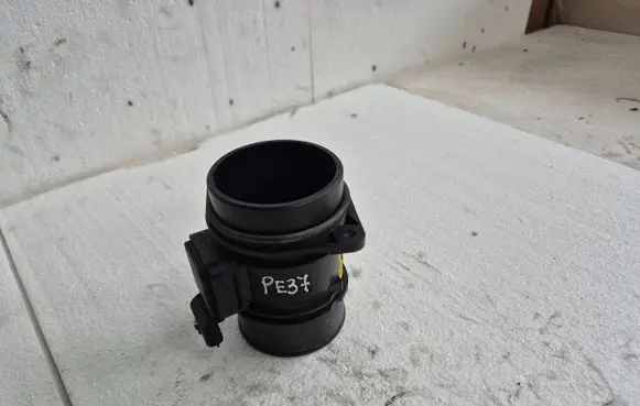 Renault Clio III Mass air flow meter 5WK97007 H8200299956