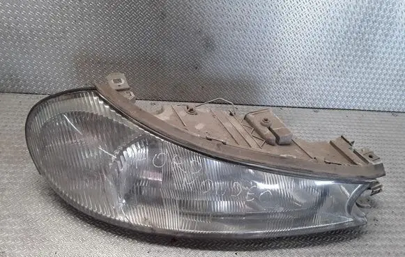 Ford Mondeo MK II Headlight/headlamp 1305235441