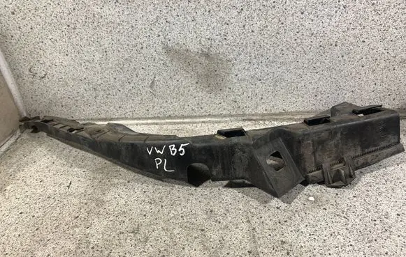 Volkswagen PASSAT B5 Front bumper mounting bracket 3B0807050C