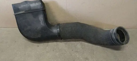 KIA Sportage Air intake duct part 282102E000