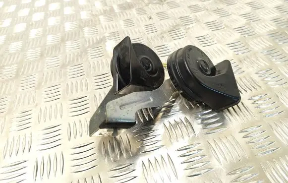 Peugeot 3008 II Horn signal 9815870780 4L0807201B 0448G11