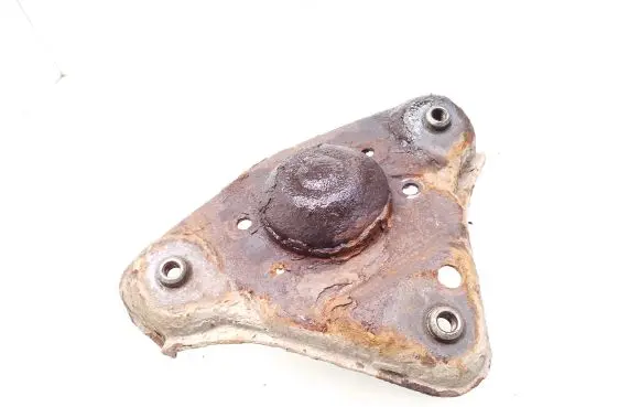 Audi A4 S4 B5 8D Coil spring mount 