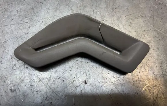 Volvo V60 Seat belt trim 13550