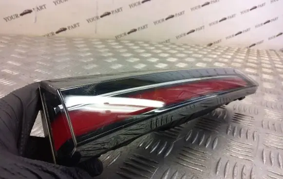 Opel Mokka X Tailgate rear/tail lights 9833944580