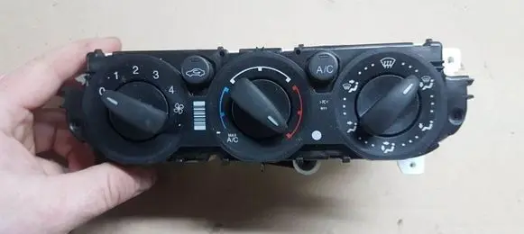 Ford Mondeo MK IV Air conditioner control unit module 