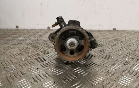 Nissan Qashqai Fuel injection high pressure pump A2C20000754 5WS40153