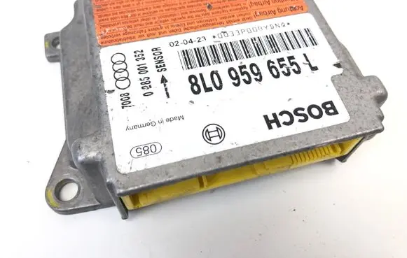 Audi A3 S3 8L Airbag control unit/module 8L0959655L 0285001352