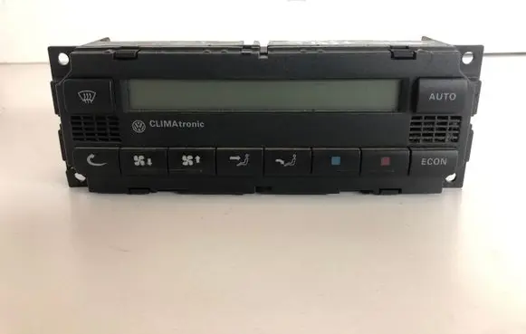 Volkswagen PASSAT B5.5 Climate control unit