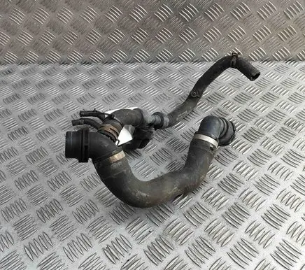 Mercedes-Benz E W213 Engine coolant pipe/hose A2135014100