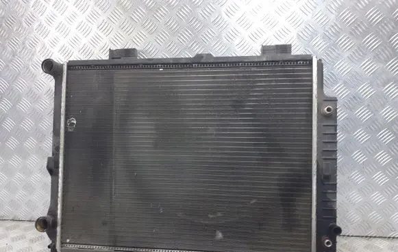 Mercedes-Benz E W210 Radiator set 2105000903