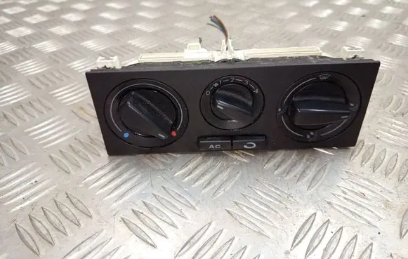 Volkswagen PASSAT B5 Light switch 1J0820046G 1J0820045G