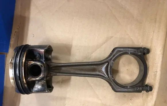 BMW 5 G30 G31 Piston with connecting rod OM8654480