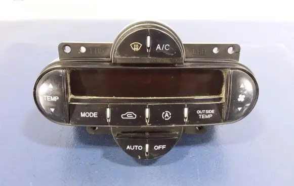 KIA Carens I Climate control unit 0K2FB61190
