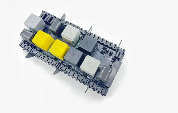 Mercedes-Benz GL X166 Fuse box set A1669063801 A0025421119 4RA00779310