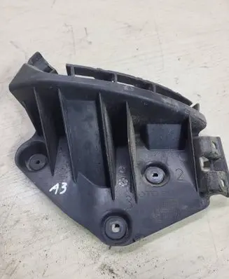 Rear bumper mounting bracket