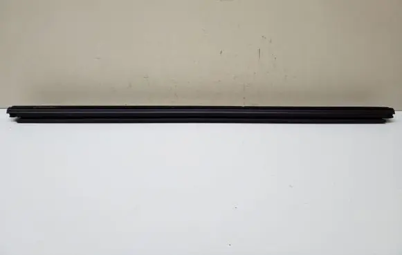 Dodge Grand Caravan Front door window/glass frame 04894975AC 4894975AC