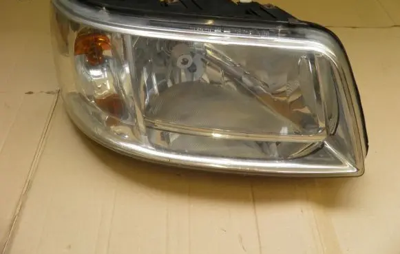 Volkswagen Transporter - Caravelle T5 Headlight/headlamp