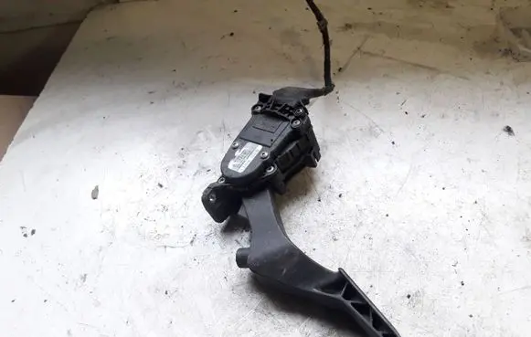Volkswagen Transporter - Caravelle T5 Accelerator throttle pedal 7H1721503