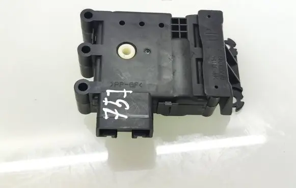 Mazda CX-5 Air flap motor/actuator GA705KD49
