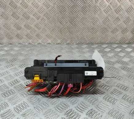 BMW 5 GT F07 Fuse module 9210861