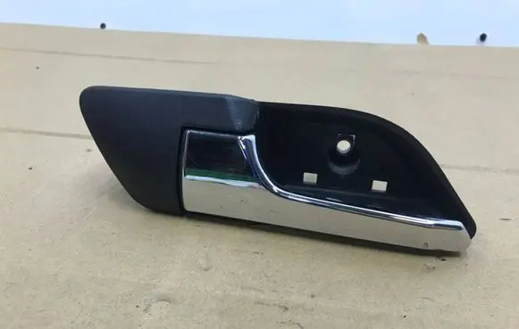 Opel Tigra B Front door interior handle 80068402