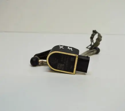 Rear air suspension level height sensor