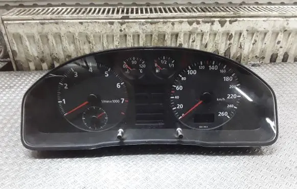 Audi A4 S4 B5 8D Speedometer (instrument cluster) 8D0919034B