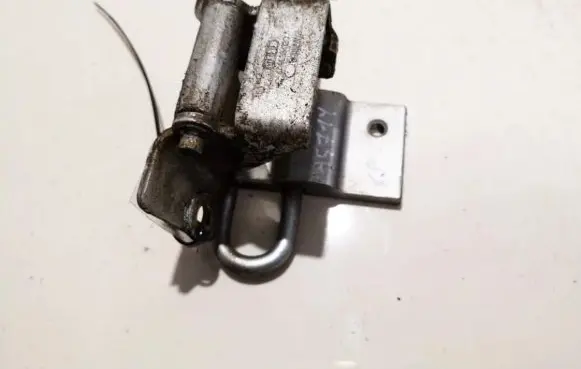 Audi A4 S4 B5 8D Rear door lower hinge