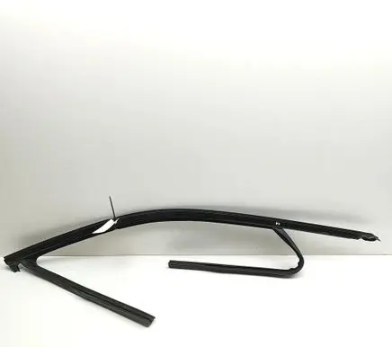 BMW 5 G60 G61 Front door glass trim molding 5A05898