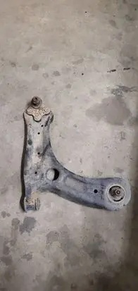Volkswagen Polo IV 9N3 Front lower control arm/wishbone