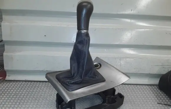 Toyota Corolla E120 E130 Gear shifter/selector 