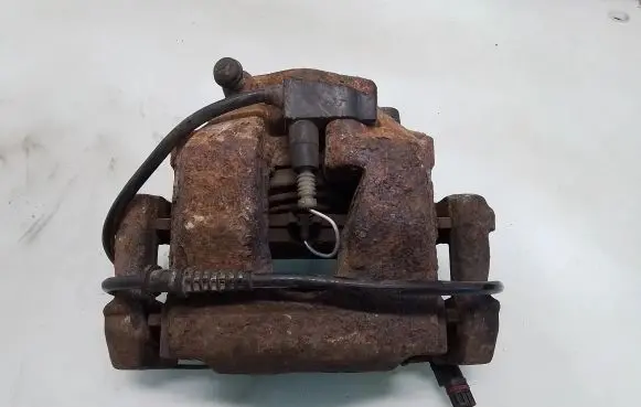 Mercedes-Benz E W210 Front brake caliper