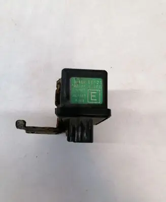Subaru Legacy Window washer relay 86121 AJ000 481657