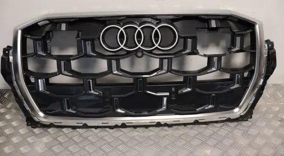 Audi SQ7 Front bumper upper radiator grill 4M0853651BD