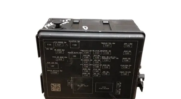 Fiat Freemont Fuse module 68068355AB
