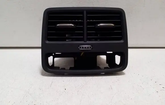 Audi A5 Rear air vent grill 8W0819203B