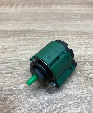 BMW 5 E39 Light switch 6901342
