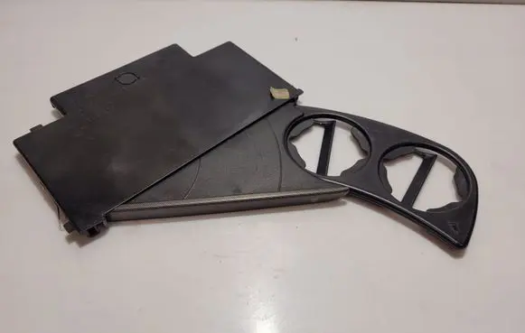 Cup holder front