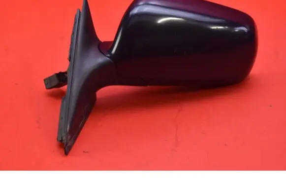 Audi A4 S4 B5 8D Front door electric wing mirror 8D0857543A