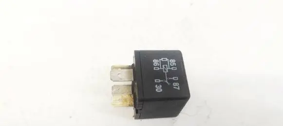 Audi A6 S6 C5 4B Other relay 8D0951253A
