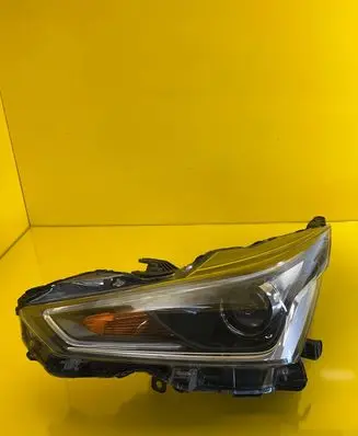 Toyota Aygo AB40 Headlight/headlamp 0H-27