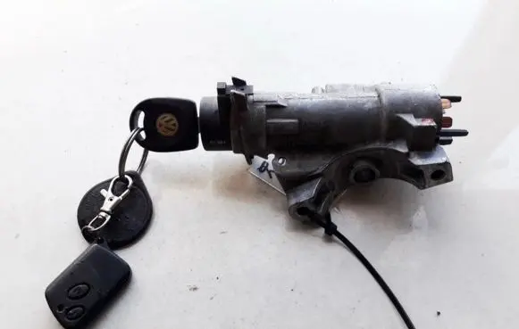 Volkswagen PASSAT B5 Ignition lock 4B0905851A
