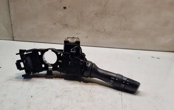 Toyota Yaris Indicator stalk 17F001 0D090