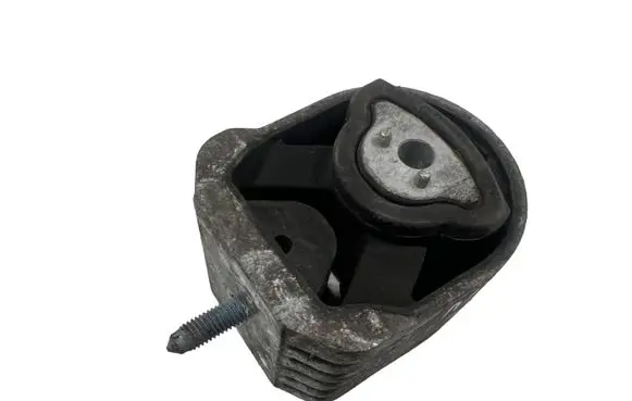 Mercedes-Benz A W169 Engine mount bracket
